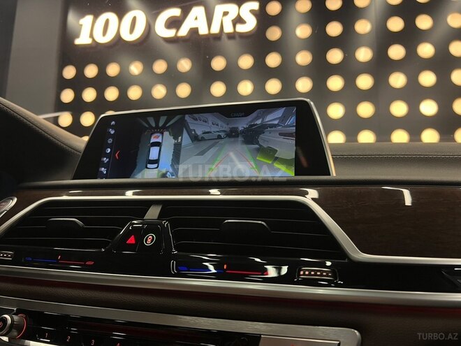 BMW 740-18