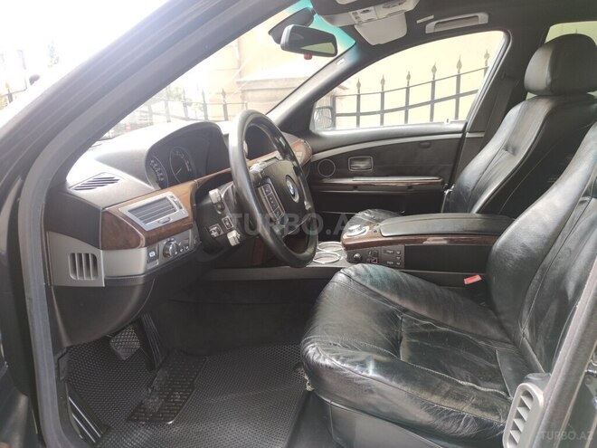 BMW 745-4