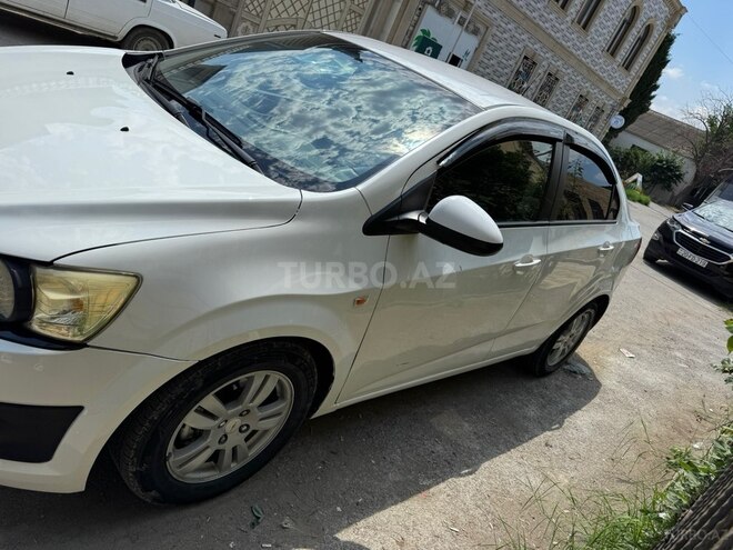 Chevrolet Aveo-6