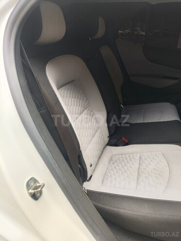 Chevrolet Equinox-15
