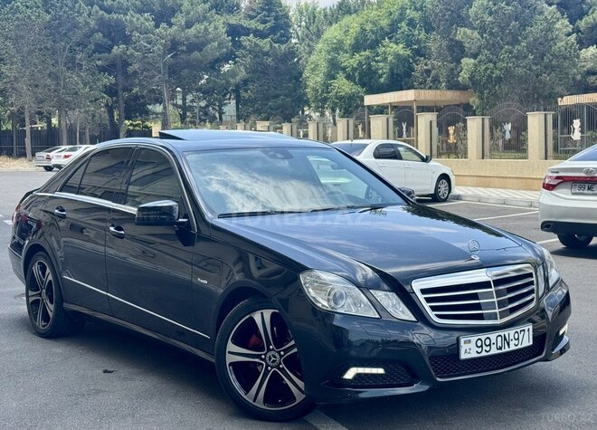 Mercedes E 220-3