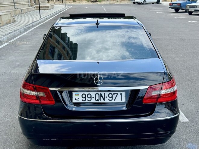 Mercedes E 220-10