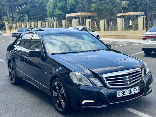 Mercedes E 220-2