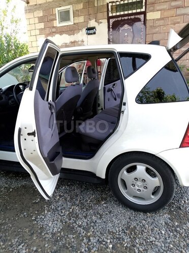 Mercedes A 160-16