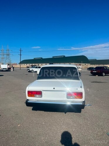 LADA (VAZ) 2107-2