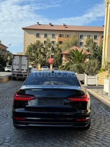 Audi A6-4