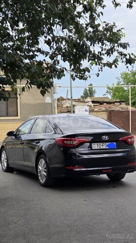 Hyundai Sonata-4