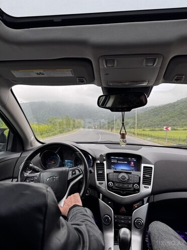 Chevrolet Cruze-10