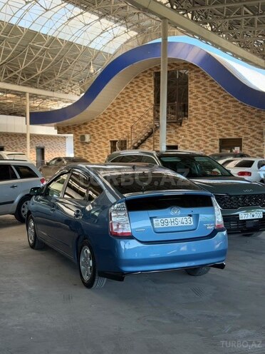 Toyota Prius-4