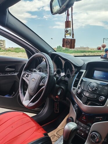 Chevrolet Cruze-11