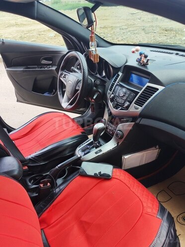 Chevrolet Cruze-16