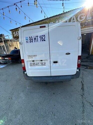 Ford Transit-5