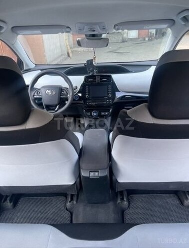 Toyota Prius-3