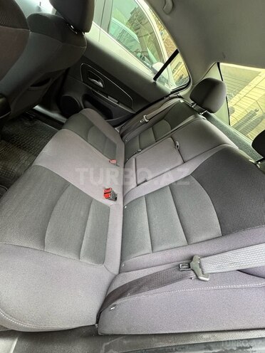 Chevrolet Cruze-9