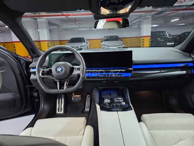 BMW i5-9