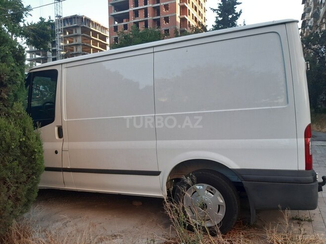 Ford Transit-3