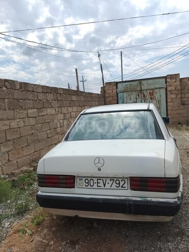 Mercedes 190-2
