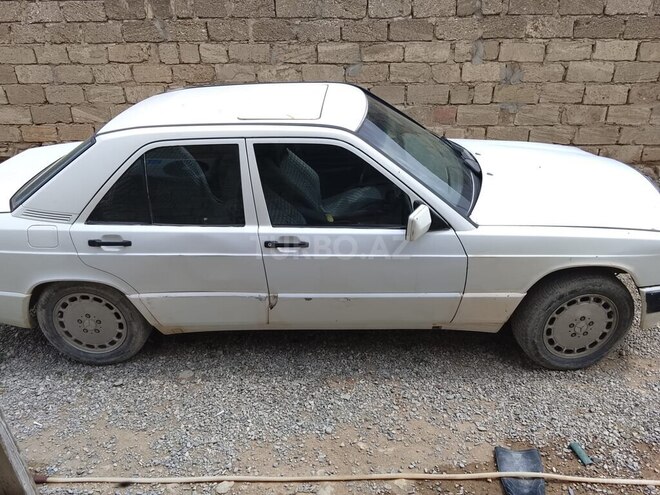Mercedes 190-4