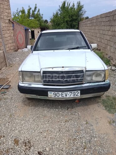 Mercedes 190-1