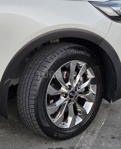 Kia Sorento-11