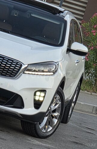 Kia Sorento-8