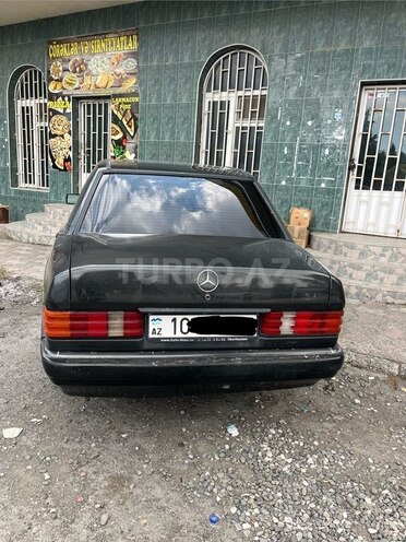 Mercedes 190-2