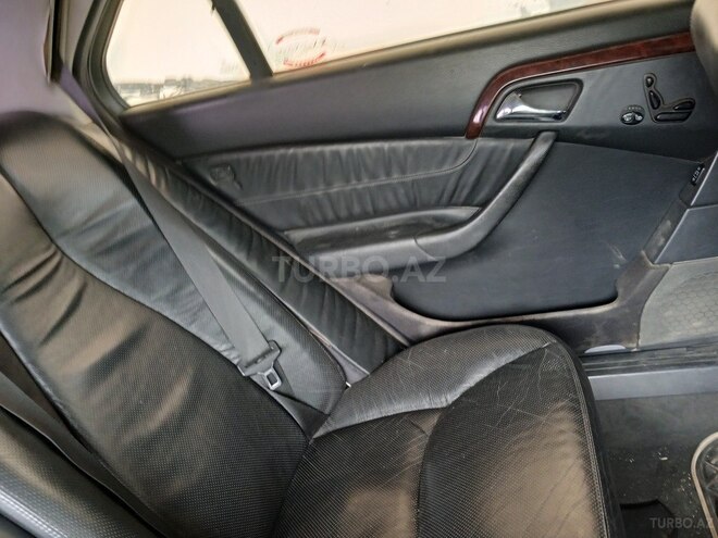 Mercedes S 320-9