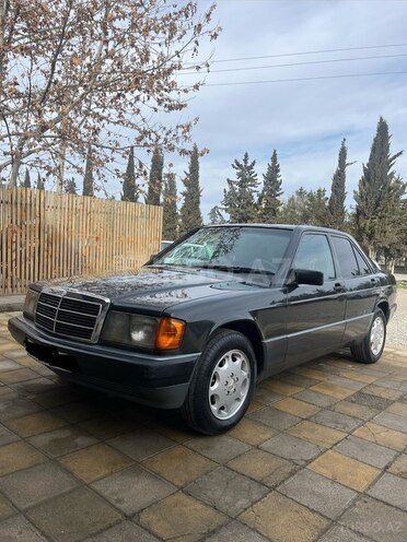 Mercedes 190-11