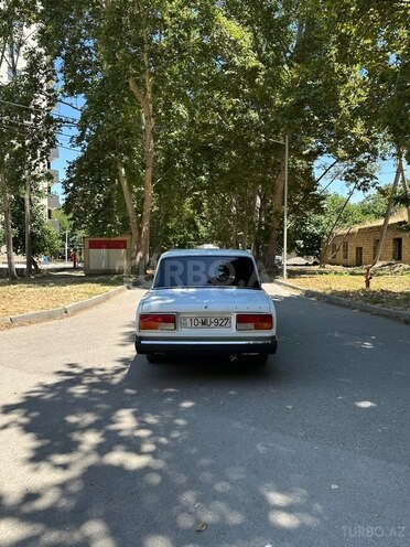 LADA (VAZ) 2107-2