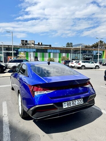Hyundai Elantra-3