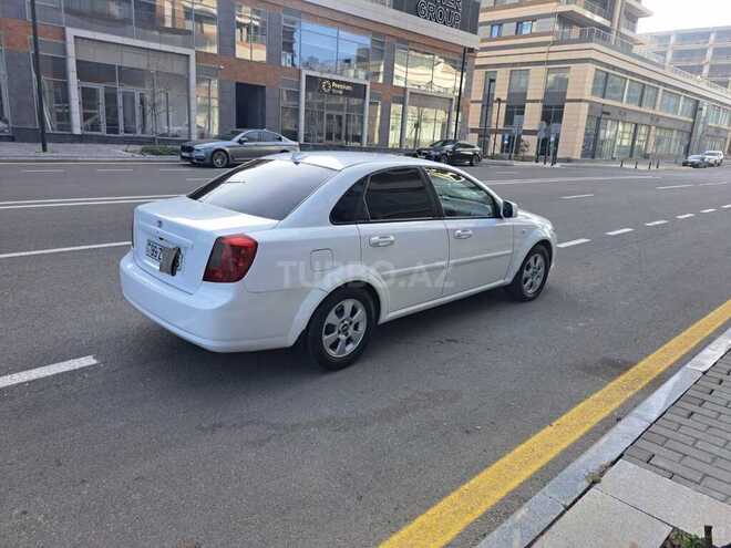 Daewoo Gentra-11
