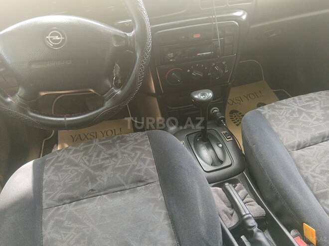 Opel Vectra-7