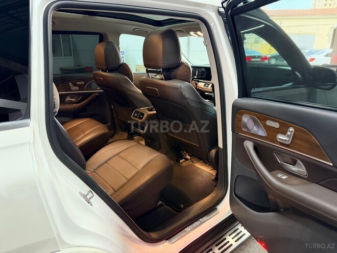 Mercedes GLS 450 4MATIC-15
