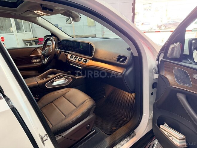 Mercedes GLS 450 4MATIC-12