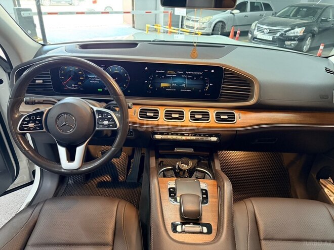 Mercedes GLS 450 4MATIC-10