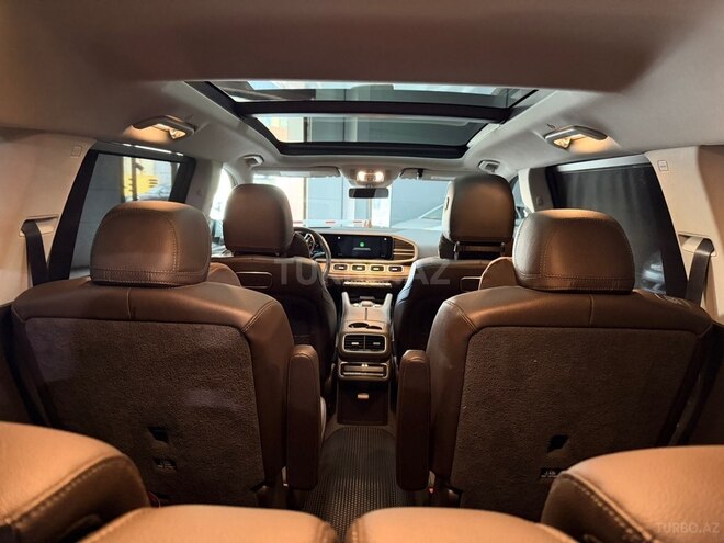 Mercedes GLS 450 4MATIC-11