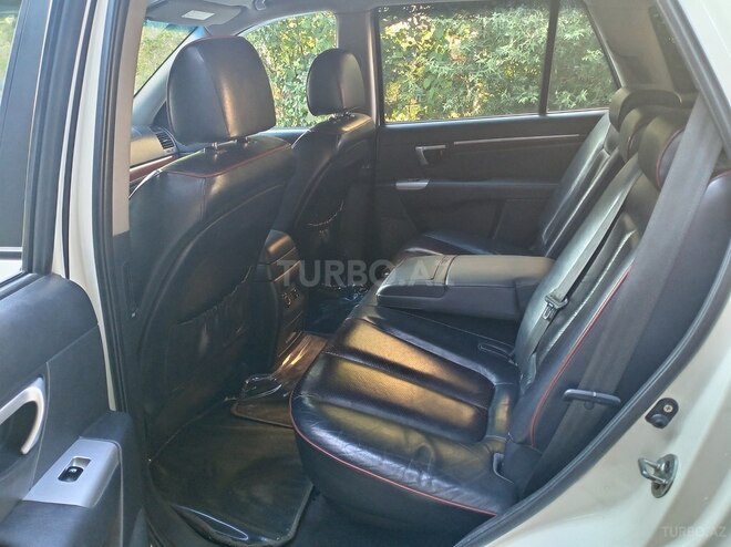 Hyundai Santa Fe-12