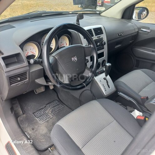 Dodge Caliber-8