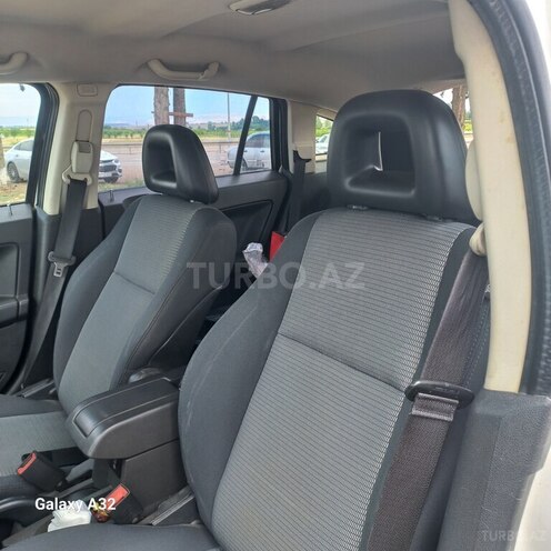 Dodge Caliber-9