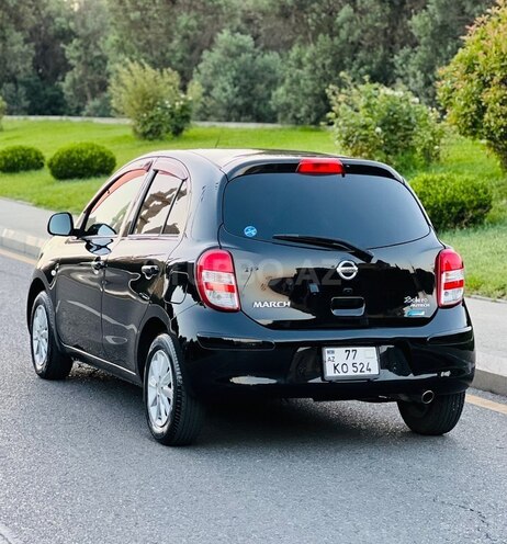 Nissan March-5