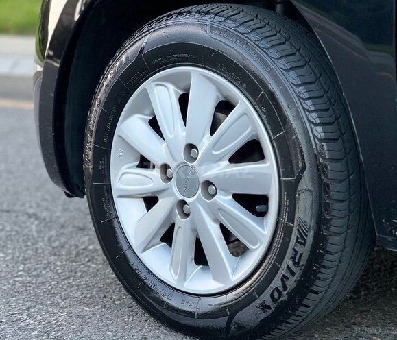 Nissan March-17