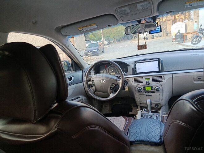 Hyundai Sonata-6