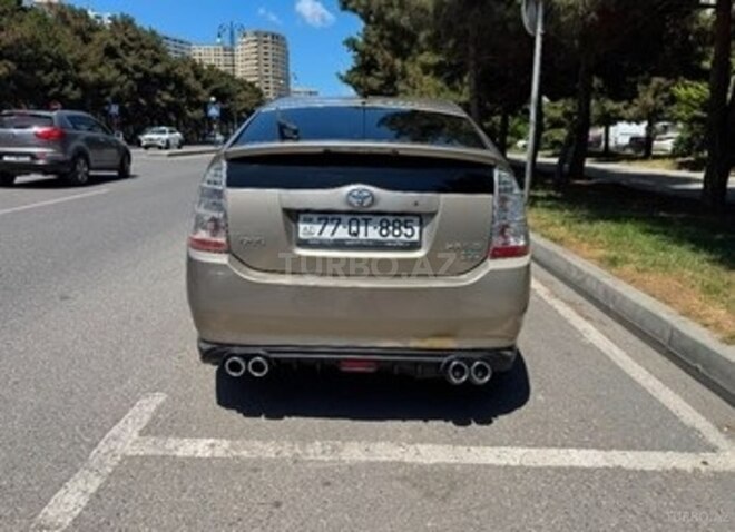 Toyota Prius-2