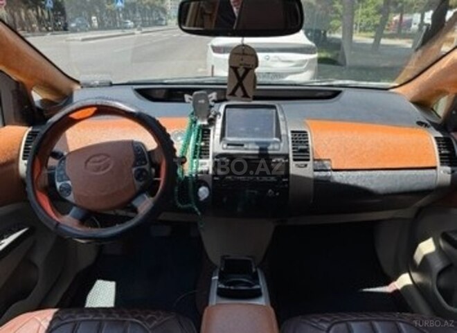 Toyota Prius-3