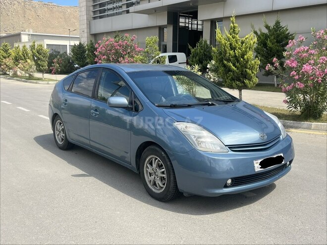 Toyota Prius-4