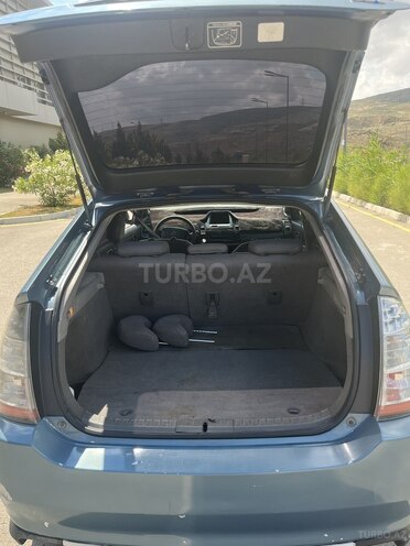 Toyota Prius-11