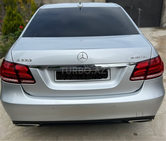 Mercedes E 220-7