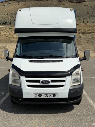 Ford Transit-1