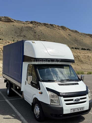 Ford Transit-3