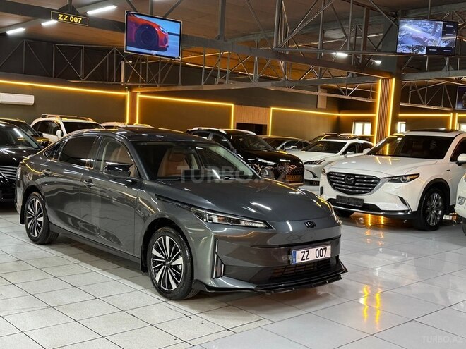 Changan Qiyuan A05-3